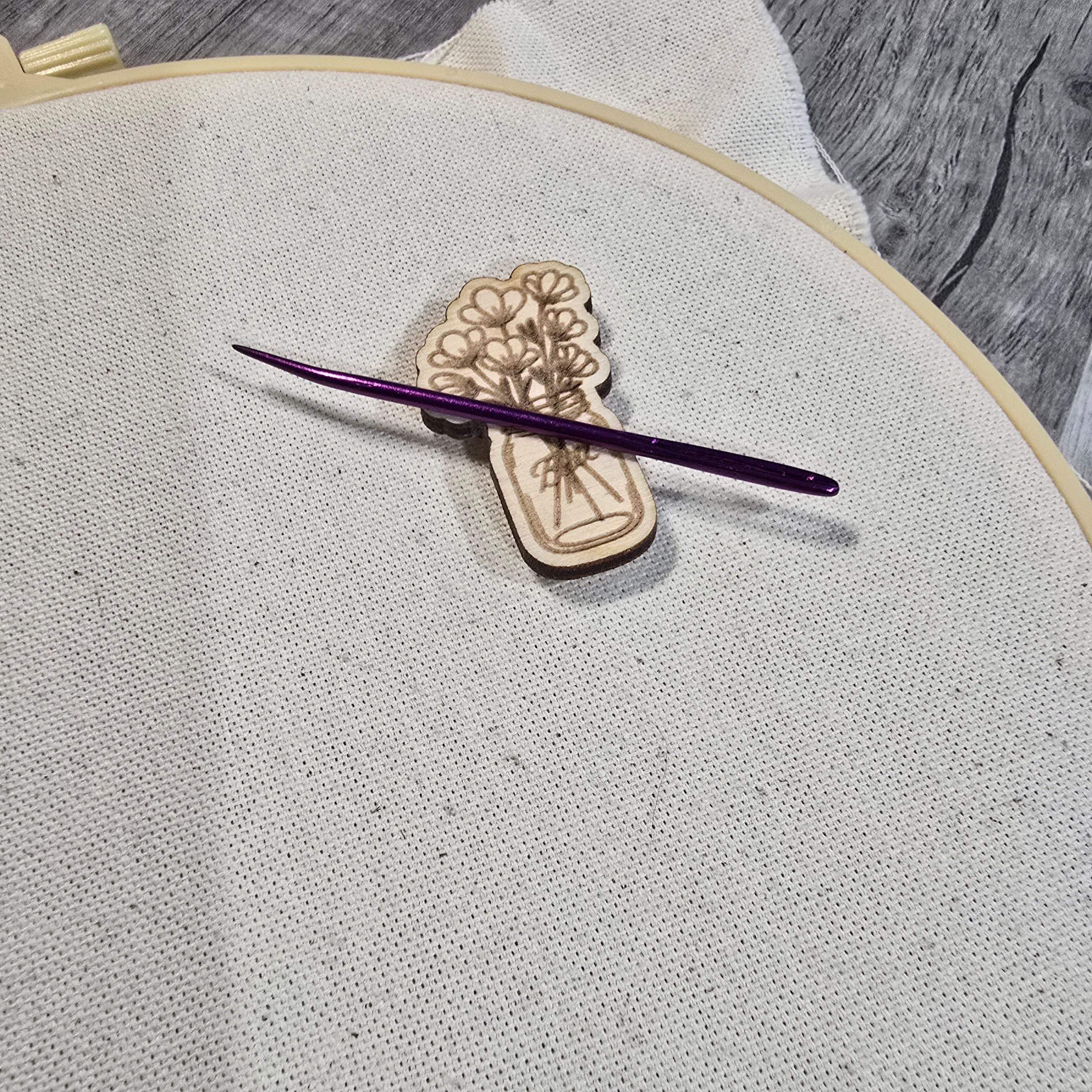 Needle Minder