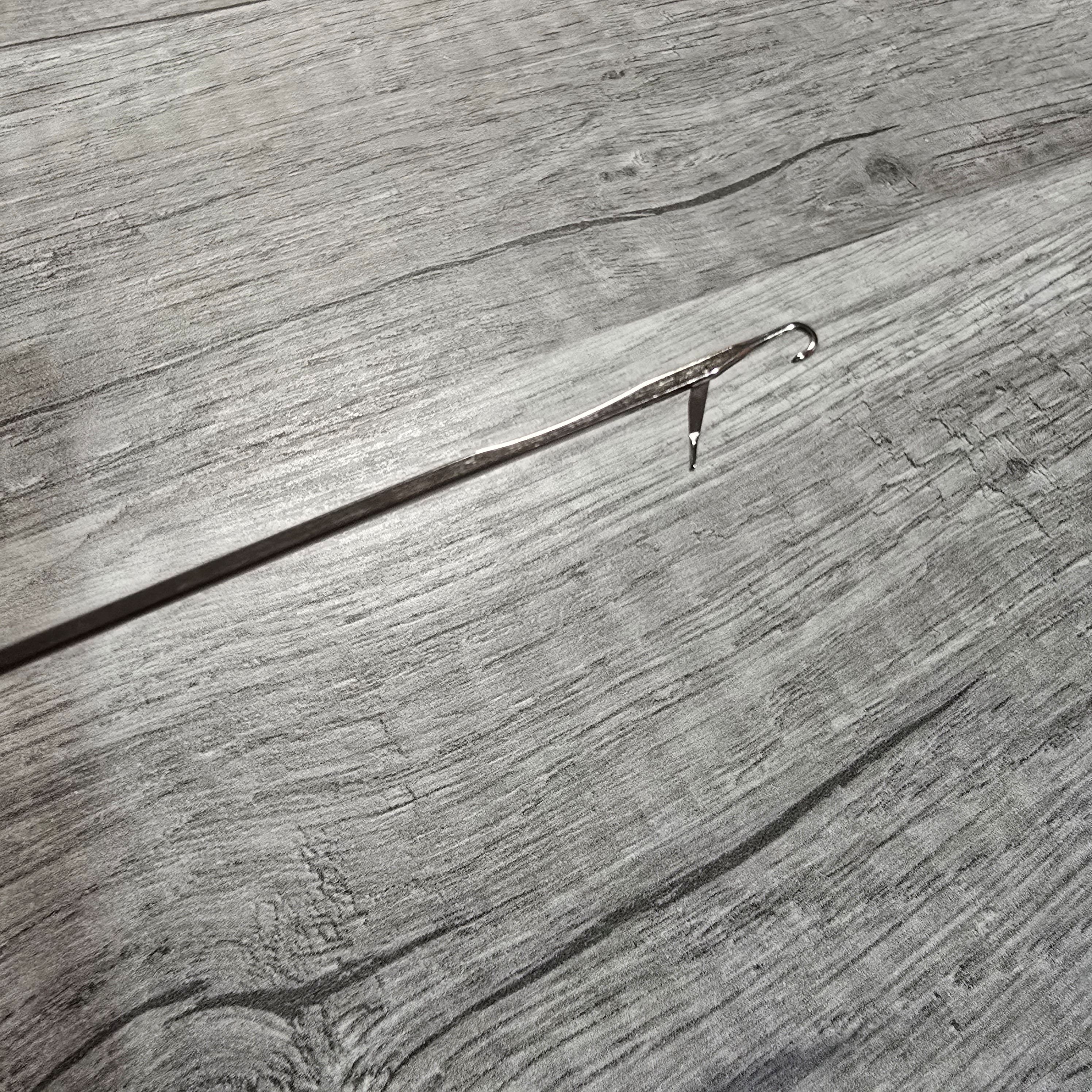 Stitch Fix Tool | Latch Hook Tool for Repairing Dropped Stitches in Knitting & Crochet