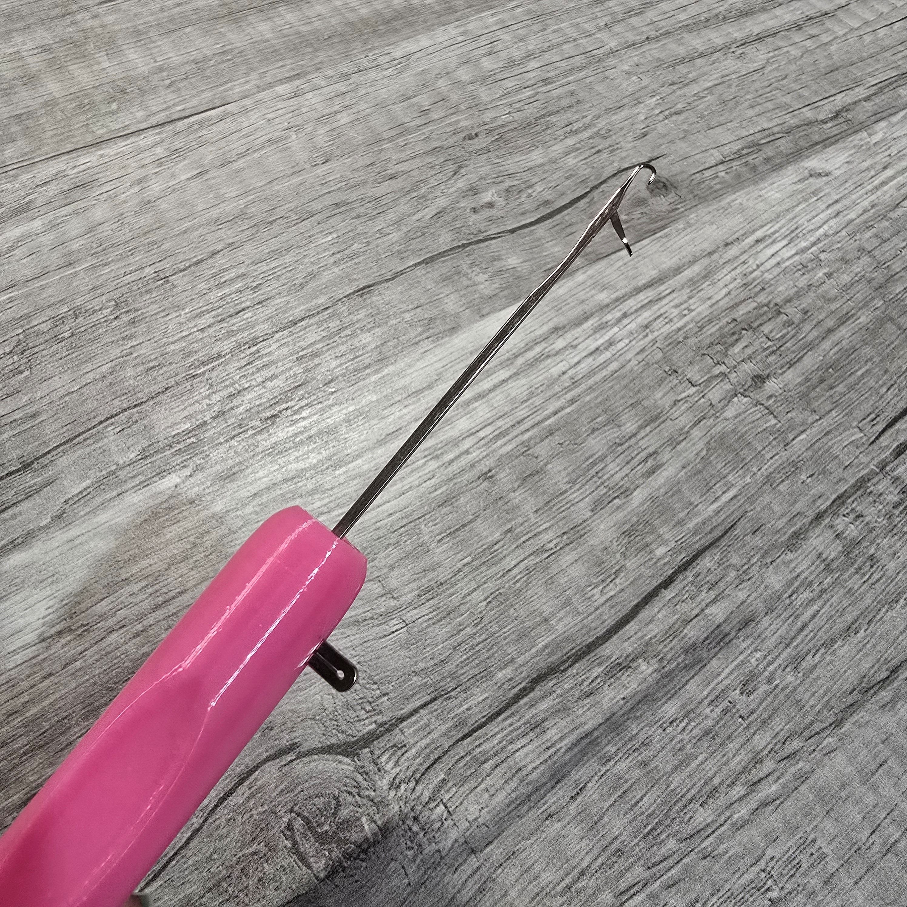 Stitch Fix Tool | Latch Hook Tool for Repairing Dropped Stitches in Knitting & Crochet