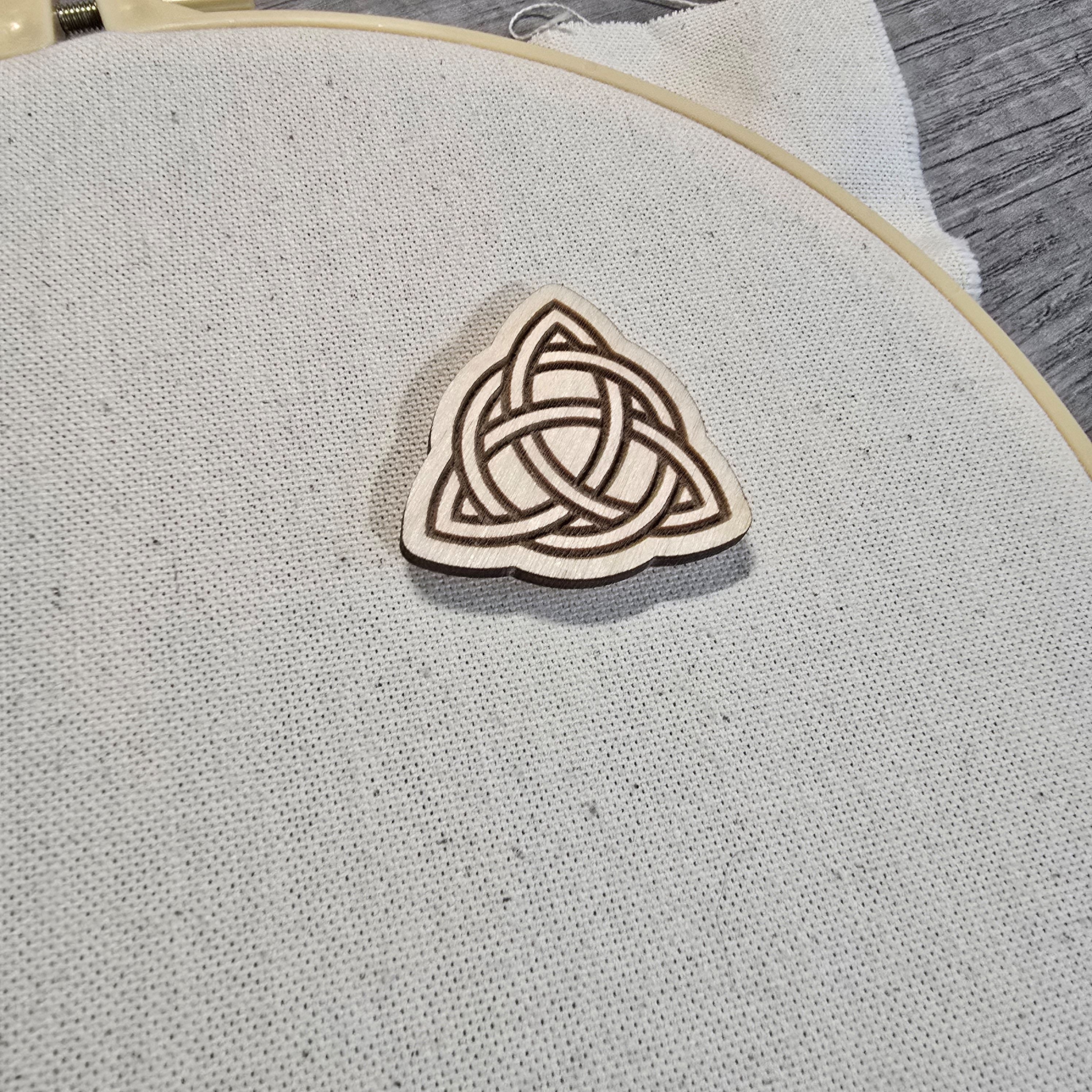Needle Minder