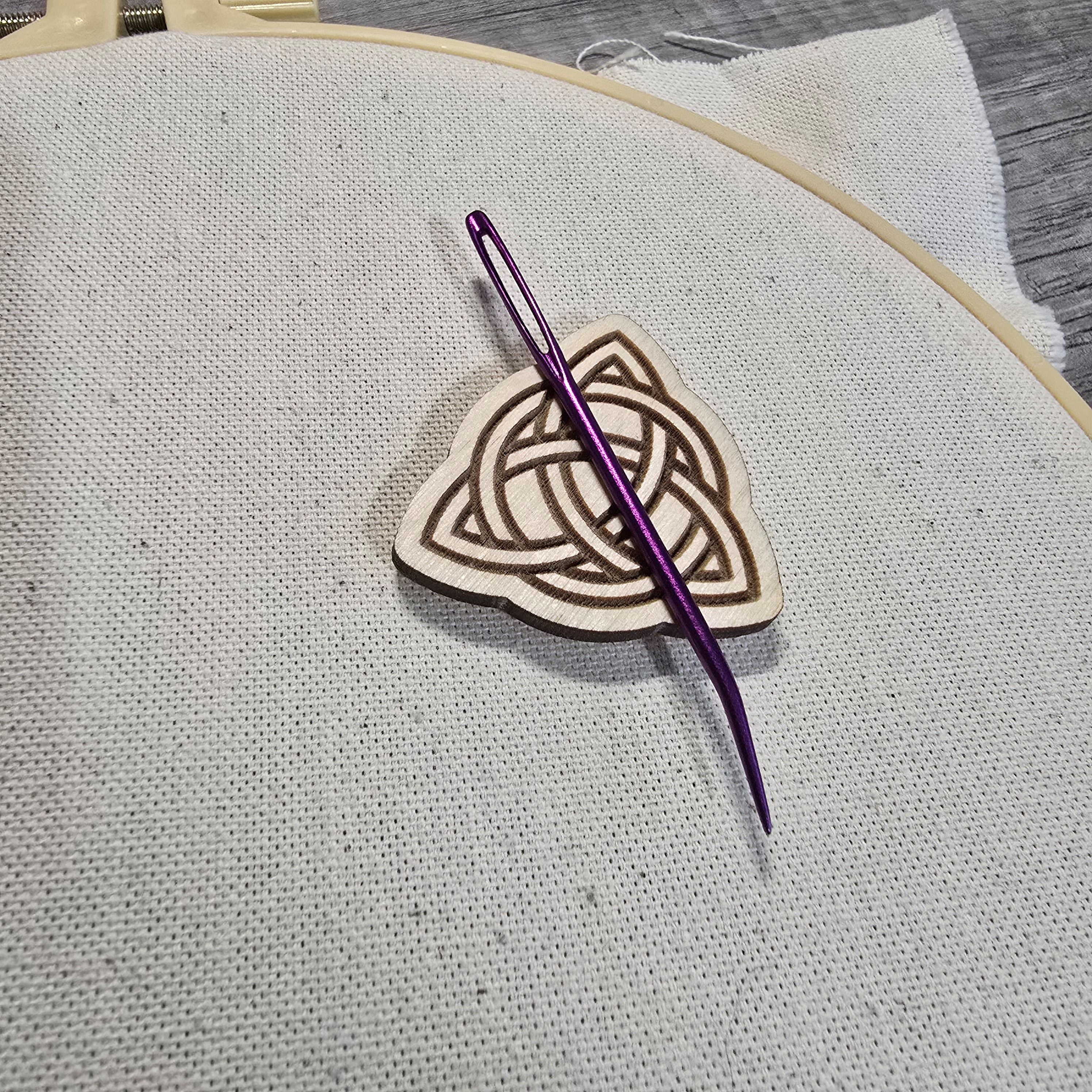 Needle Minder